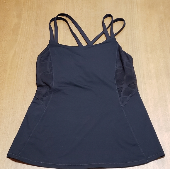 lululemon athletica Tops - Lululemon sz 6 black strappy tank with lace detail